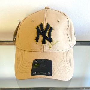 NWT New York Yankees Baseball Hat - Tan